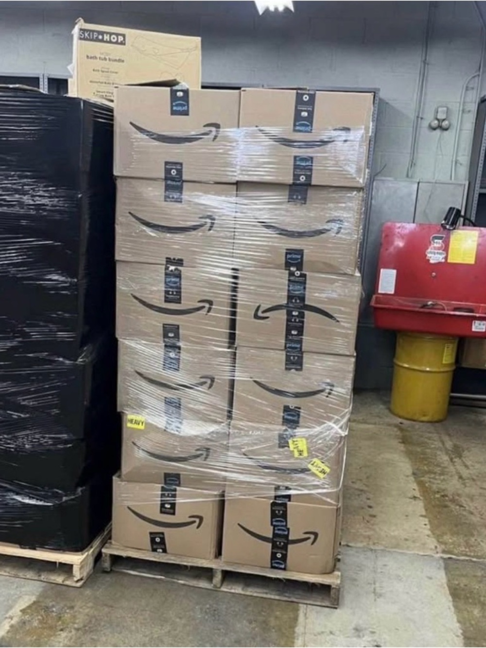 AMAZON 🔥 MYSTERY BOX!!! - Picture 2 of 3